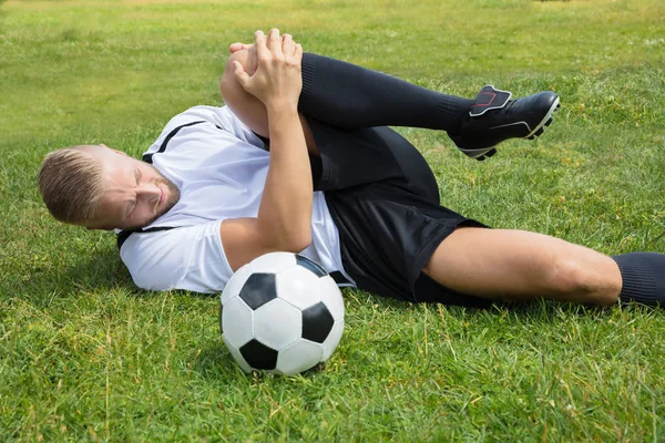 Player Suffering From Leg Injury — Stock Photo, Image