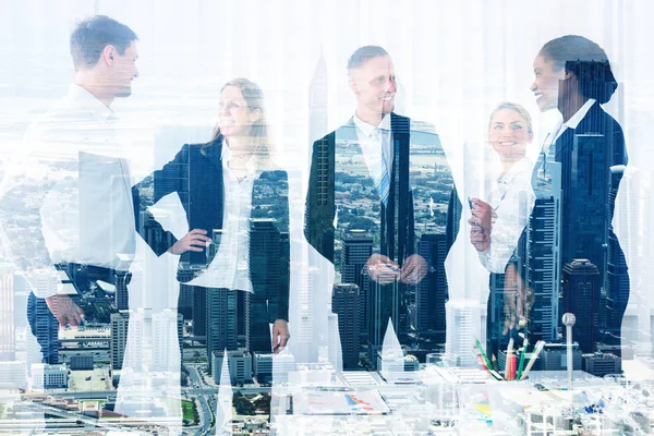 Doble Exposición Gente Sonriente Negocios Oficinas Edificios — Foto de Stock