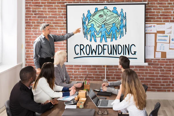 Manager Giving Crowdfunding Concept Presentation His Team — Stock Photo, Image