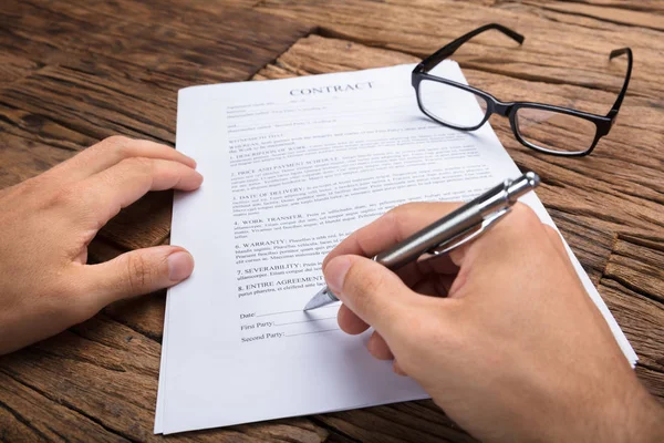 Ondertekenaar van het contract — Stockfoto