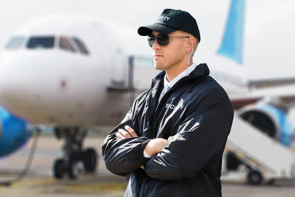 Jonge mannelijke Security Guard — Stockfoto