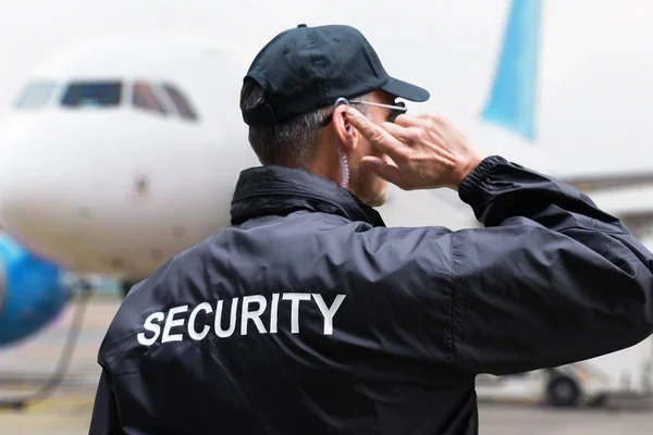 Achteraanzicht van Security Guard — Stockfoto