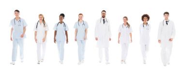 Çok etnik doktorlar ekibi