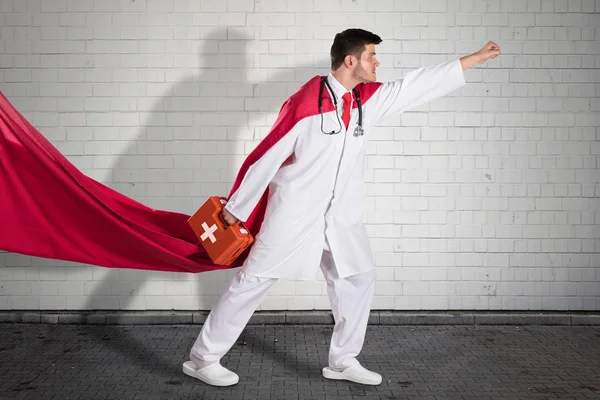 Doctor con sombra en la pared — Foto de Stock