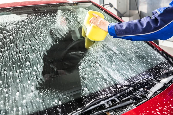 Limpieza de manos coche — Foto de Stock