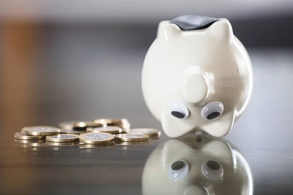 Piggybank Upside Down — Stock Photo, Image