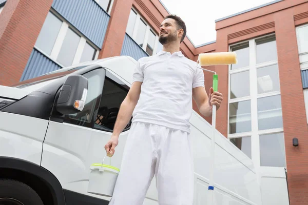 Joven pintor masculino — Foto de Stock