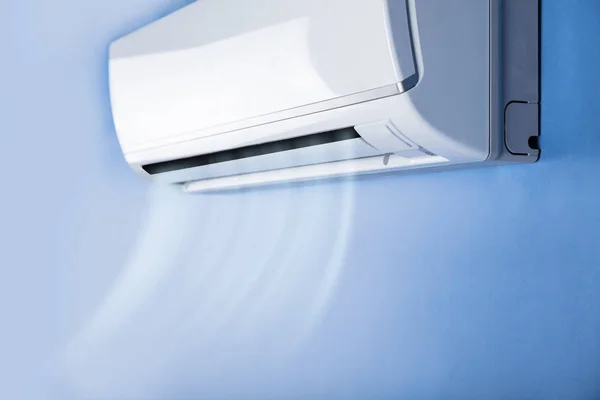 Vita Air Conditioner Vägg Vardagsrummet — Stockfoto