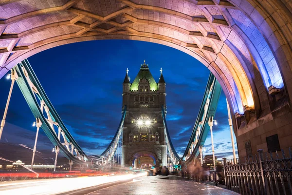 Lichtwege Auf Tower Bridge London Der Nacht — Stockfoto