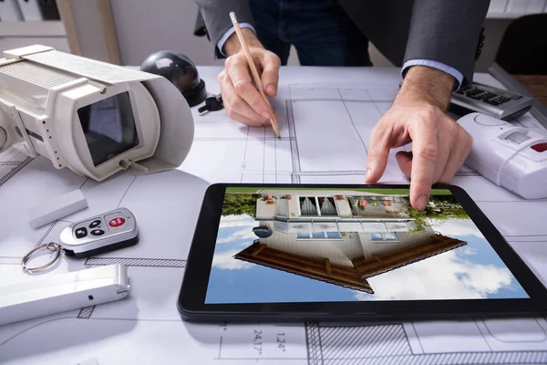 Close Architect Hand Using Digital Tablet While Drawing Plan Blueprint — Stock Photo, Image