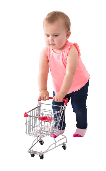 Beyaz Arka Plan Üzerinde Küçük Alışveriş Sepeti Tutan Kız Bebek — Stok fotoğraf