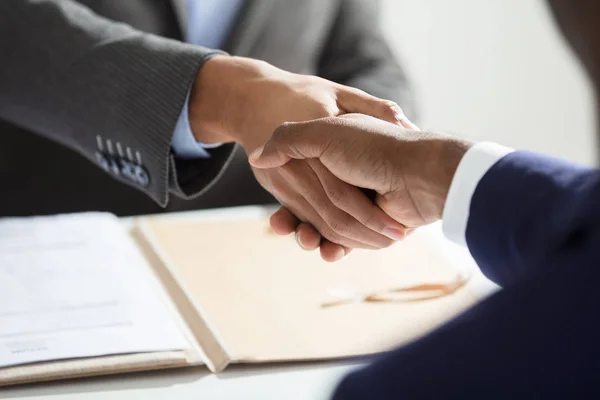 Close Businessperson Shaking Hand Candidate Workplace — Stock Photo, Image