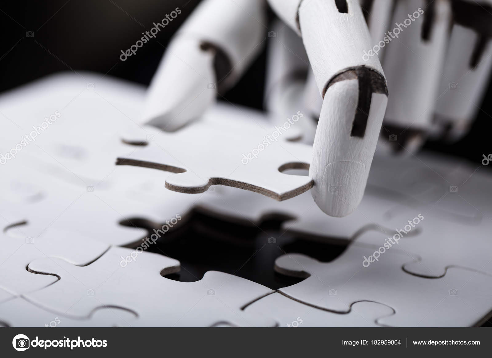 2 632 Jigsaw Machine Stock Photos Free Royalty Free Jigsaw Machine Images Depositphotos
