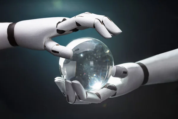 Primer Plano Mano Robot Prediciendo Futuro Con Bola Cristal — Foto de Stock