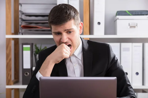 Close Worried Businessman Looking Laptop Office — Stock Photo, Image