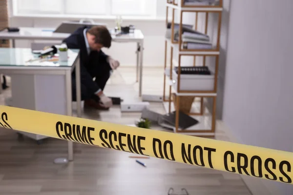 Close Yellow Crime Scene Tape Front Investigator Collecting Evidence — Stock Photo, Image