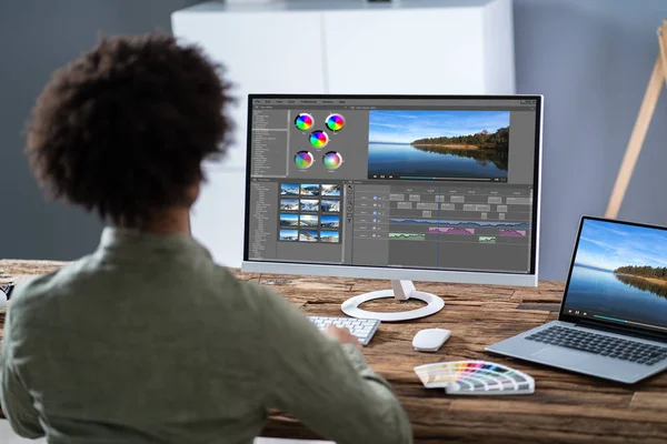 Young Male Editor Editing Video Computer Workplace — Stock Photo, Image