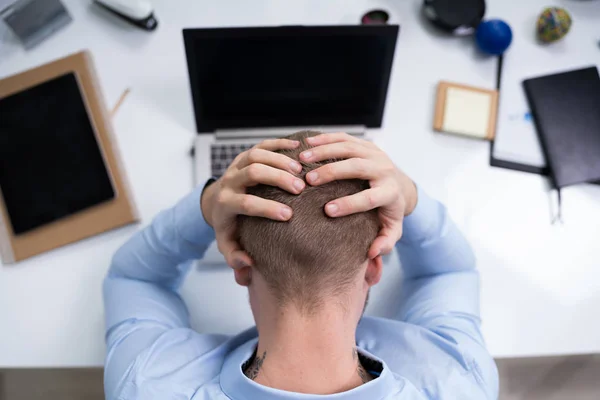 High Angle View Young Stressed Businessman Front Laptop Desk — Stock Photo, Image