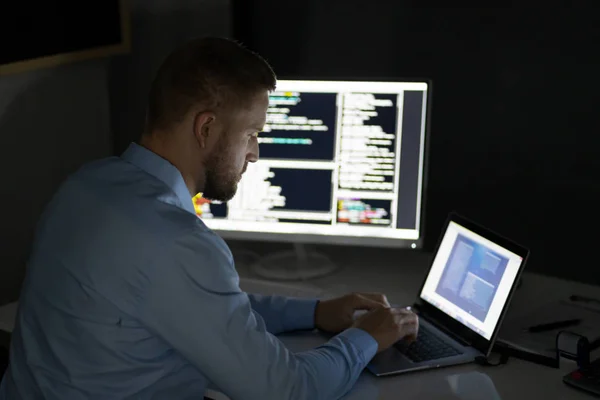 Programmer Working Late Night Multiple Computer Screens — Stock Photo, Image