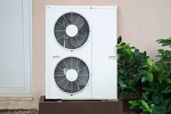 Airconditioner Eenheid Die Buiten Het Huis Staat — Stockfoto