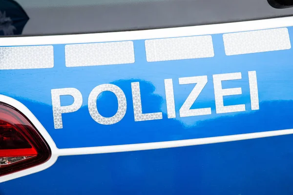 Съемка Автомобиля Немецкой Полиции Улице — стоковое фото