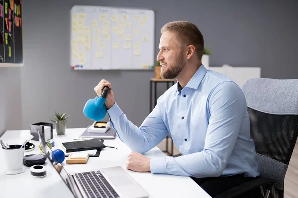 Attractive Businessman Exercising Kettlebell Office — Stock Photo, Image
