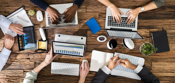 Overhead View Businesspeople Hands Desk Laptops Digital Tablet Office — Stock Photo, Image