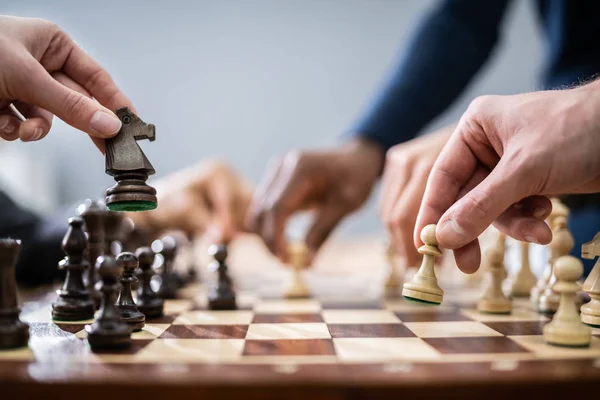 Zakelijke Mensen Maken Bewegingen Hetzelfde Moment — Stockfoto