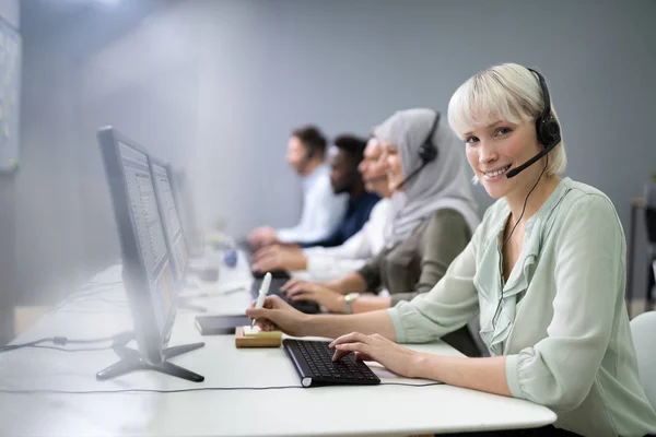 Positive Female Customer Services Agent Headset Working Call Center — Stock Photo, Image