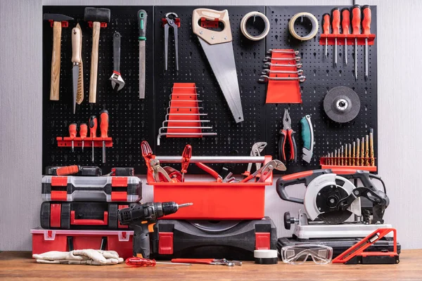 Outils Boîte Outils Sur Panneau Métallique Dans Garage — Photo