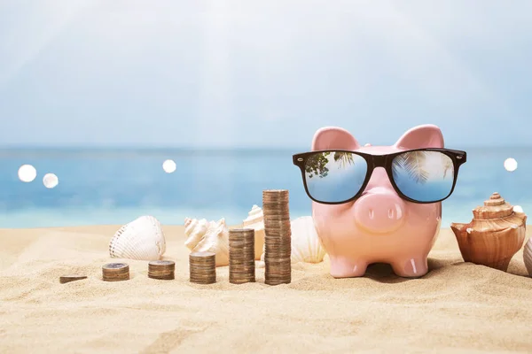 Pink Piggy Bank Growing Coin Stacks — Stock Photo, Image