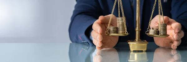 Close Lawyer Hand Protecting Justice Scale Coins Table — Stock Photo, Image