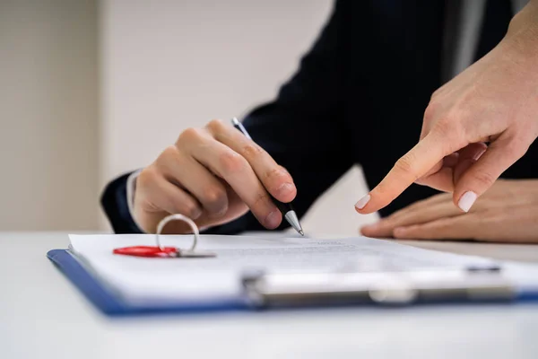 Close Person Hand Signing Contract Keys — Stock Photo, Image