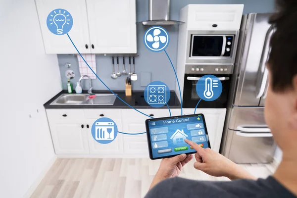 Close Person Hand Using Smart Home Application Smartphone Kitchen — Stock Photo, Image