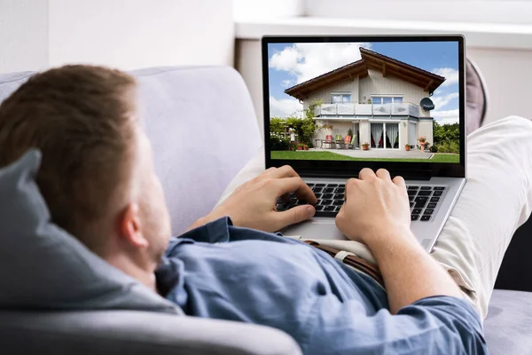 Online Haus Und Immobiliensuche Laptop — Stockfoto