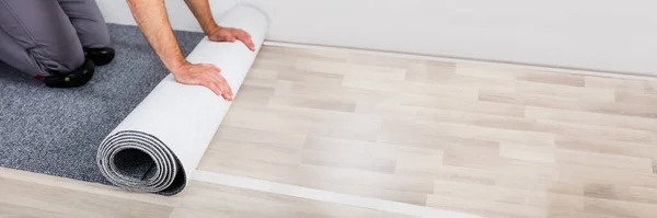 Installing New Room Carpet Floor Fitting — Stock Photo, Image