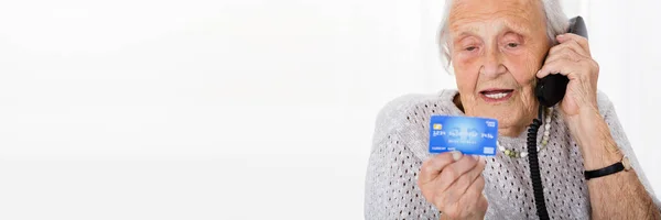 Elder Woman Phone Call Credit Card Scam — Stock Photo, Image