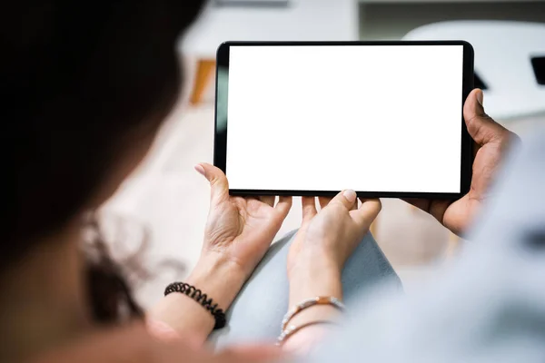 Vista Ángulo Alto Pareja Joven Usando Tableta Digital Juntos Casa —  Fotos de Stock