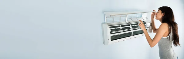 Airconditioner Filter Reiniging Reparatie Controleer — Stockfoto