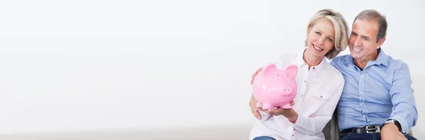 Retired Couple Saving Tax Pension Piggy Bank — Stock Photo, Image