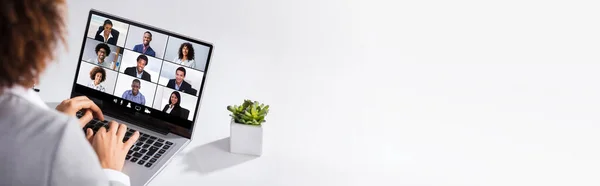 Vrouw Werken Vanuit Huis Met Online Groep Videoconferentie Laptop — Stockfoto