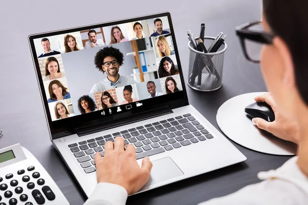 Mujer Que Trabaja Desde Casa Tener Videoconferencia Grupo Línea Ordenador — Foto de Stock