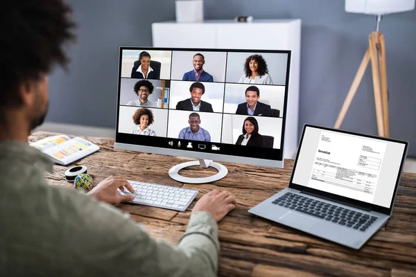 Homem Trabalhando Partir Casa Tendo Grupo Online Videoconferência Laptop — Fotografia de Stock