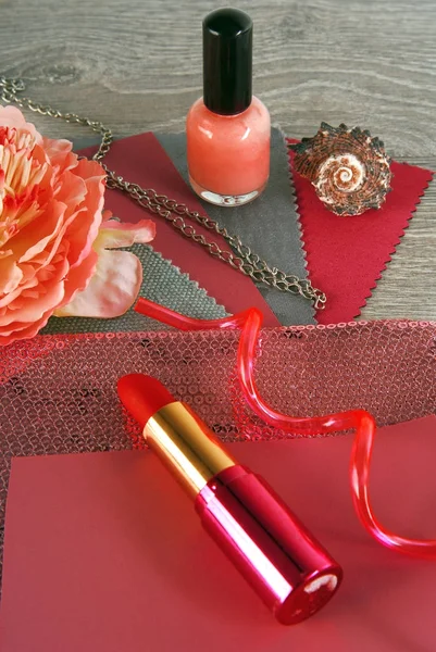 Fabric swatches and accessories designing combine the colors — Stock Photo, Image