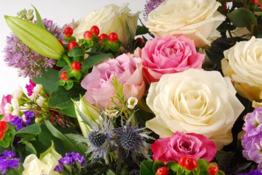 Çiçek buketini kapat