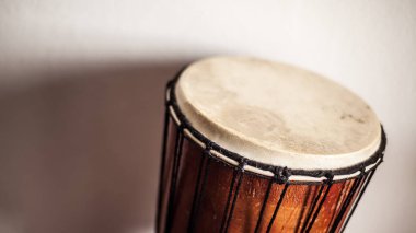 Eski ahşap Djembe 