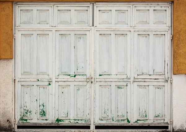 Stare drzwi drewniane Retro — Zdjęcie stockowe