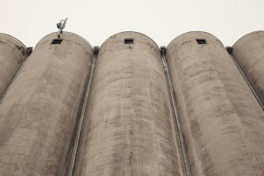 Tahıl tankları soyut
