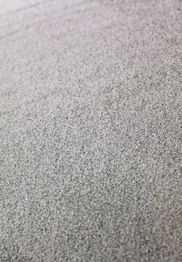 Bir yüzey üzerinde taze kar