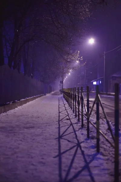 Ciemne ulice w zimie — Zdjęcie stockowe